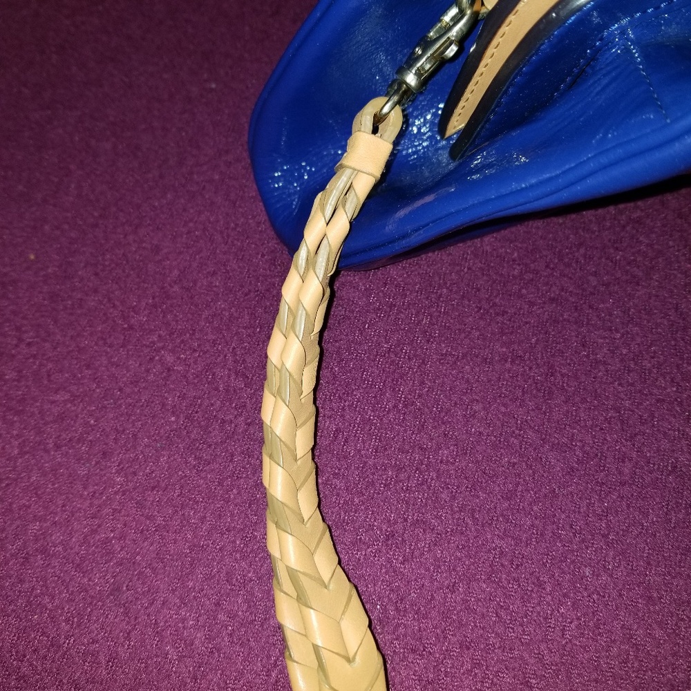 Purse - Picture 2 of 7